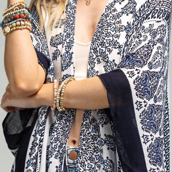 White & Navy Paisley Damask Print Kimono w Deep Black Solid Border - Picture 5 of 6